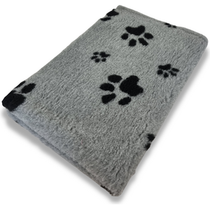 Vet Bed Karva-alusta harmaa mustilla tassuilla 100 x 75 cm